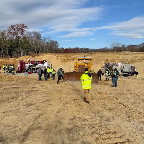 Group of recovery professionals watching live towing scenario during TRPC advanced training event in Connecticut